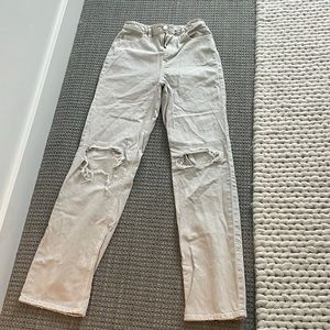Jeans that are really cute on!